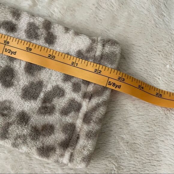 𝅺N Natori Animal Print Cardigan Size S/M - Picture 11 of 11